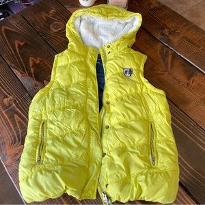 American Eagle Puffer Vest w Hood